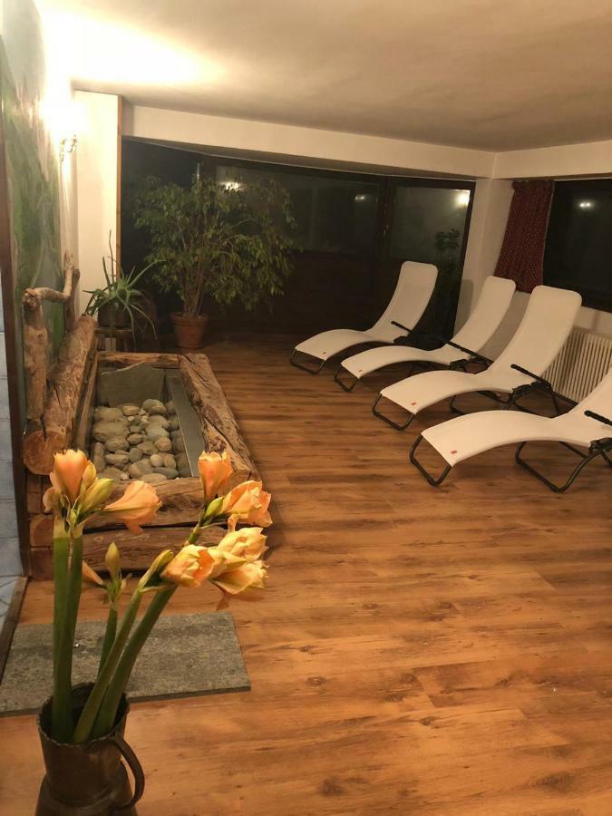 גרסוני-סן-ג'אן Hotel Gran Baita מראה חיצוני תמונה